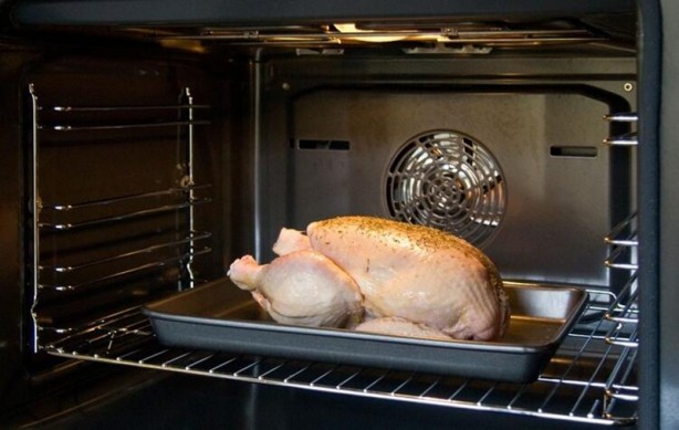 Foto - Bu detaya dikkat! Tavuk pişirmeden önce bunu yaparsanız…