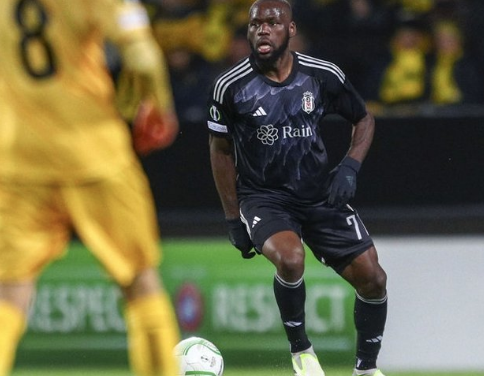 Foto - Bu doğruysa şayet yer yerinden oynayacak: Ünlü futbolcu hakkında şok iddia! Türkiye’nin gündemine bomba gibi düştü