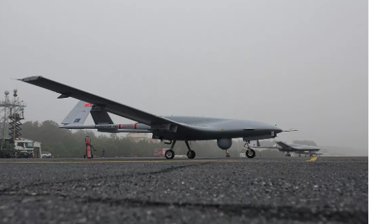 Foto - Bu dünyada ilk kez oldu! NATO ülkesi Türkiye'den Bayraktar TB2 SİHA satın aldığını duyurdu