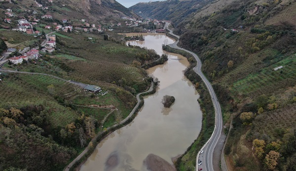 Bu durum gelecek adına korkutuyor! Trabzon'un gölleri sinsi tehlikeye karşı tehdit altında