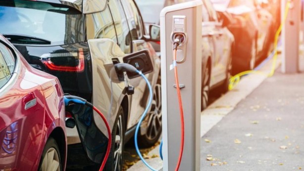 Foto - Bu duruma şahit olmuştuk! Elektrikli araçlar neden yanıyor? Yapılan en büyük hata ne? Uzman açıkladı!