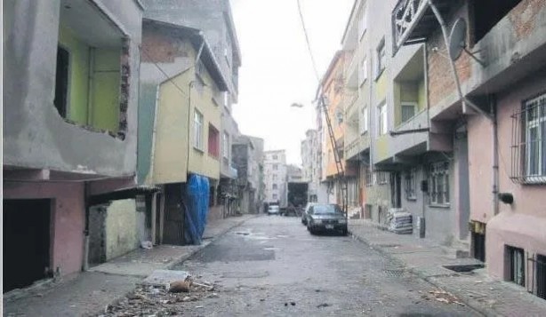 Foto - Bu enkazın sorumlusu CHP! Rant algısı ile kentsel dönüşümü engellediler