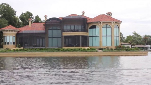 Foto - Bu evde tam iki uçak var!