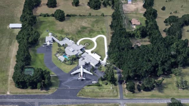 Foto - Bu evde tam iki uçak var!