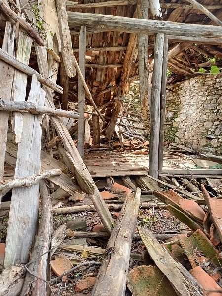 Foto - Bu evler zamana yenik düştü