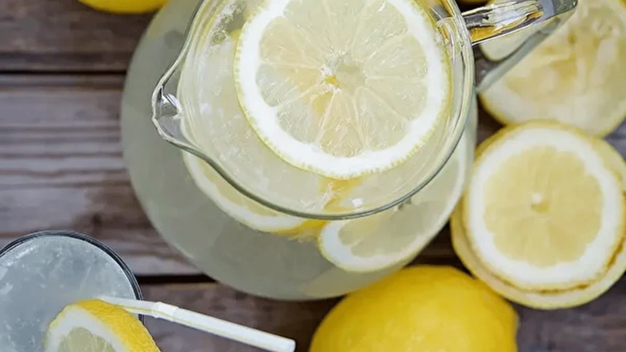 Foto - Bu faydalarını biliyor musunuz? Sahurda limonlu su içince...