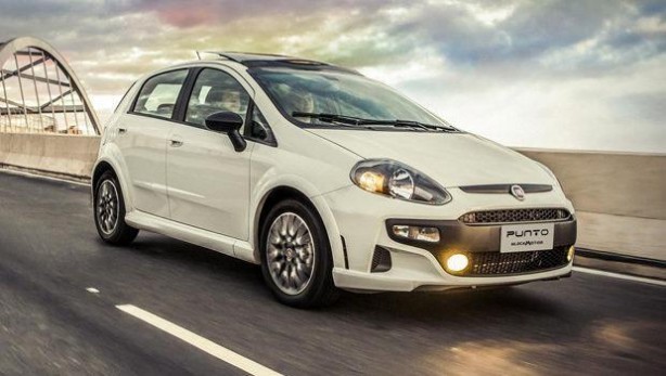 Foto - Bu fiyatlara peynir ekmek gibi gidiyor! İşte düşük fiyata satılan 10 otomobil...