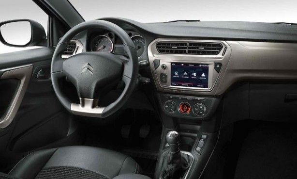 Foto - Bu fiyatlara peynir ekmek gibi gidiyor! İşte düşük fiyata satılan 10 otomobil...