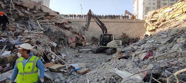 Foto - Bu fotoğraflar yürekleri yaktı! Depremi anlatan en acı kareler