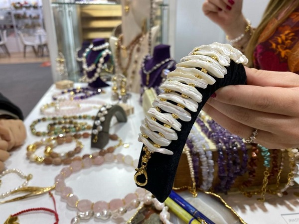 Foto - Bu fuar kadıların ilgisini çekiyor! Bakın değerli ve sahte taş arasındaki fark neymiş