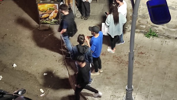 Foto - Bu gençlere ne oldu? Kavgalarında kan aktı...