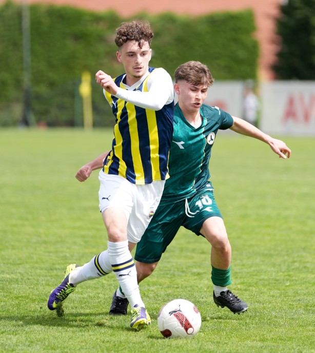 Foto - Bu gençlere yazık değil mi? Bu neyin kafası böyle! Bir inat uğruna yapılacak iş mi bu!