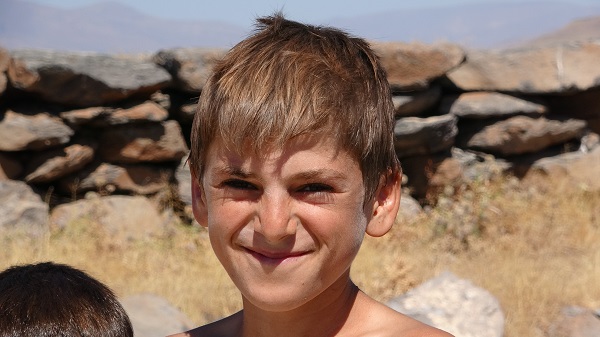 Foto - Bu göle girenin saçı sararıyor