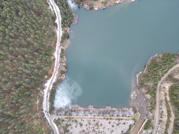 Foto - Bu gölet herkesi mest ediyor