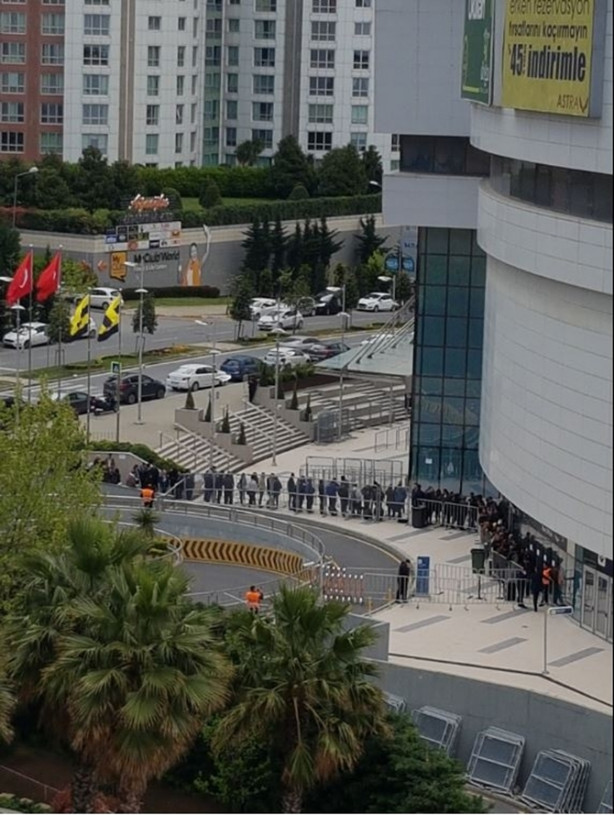 Foto - Bu görüntü bugün çekildi! Metrelerce kuyruk oluştu!