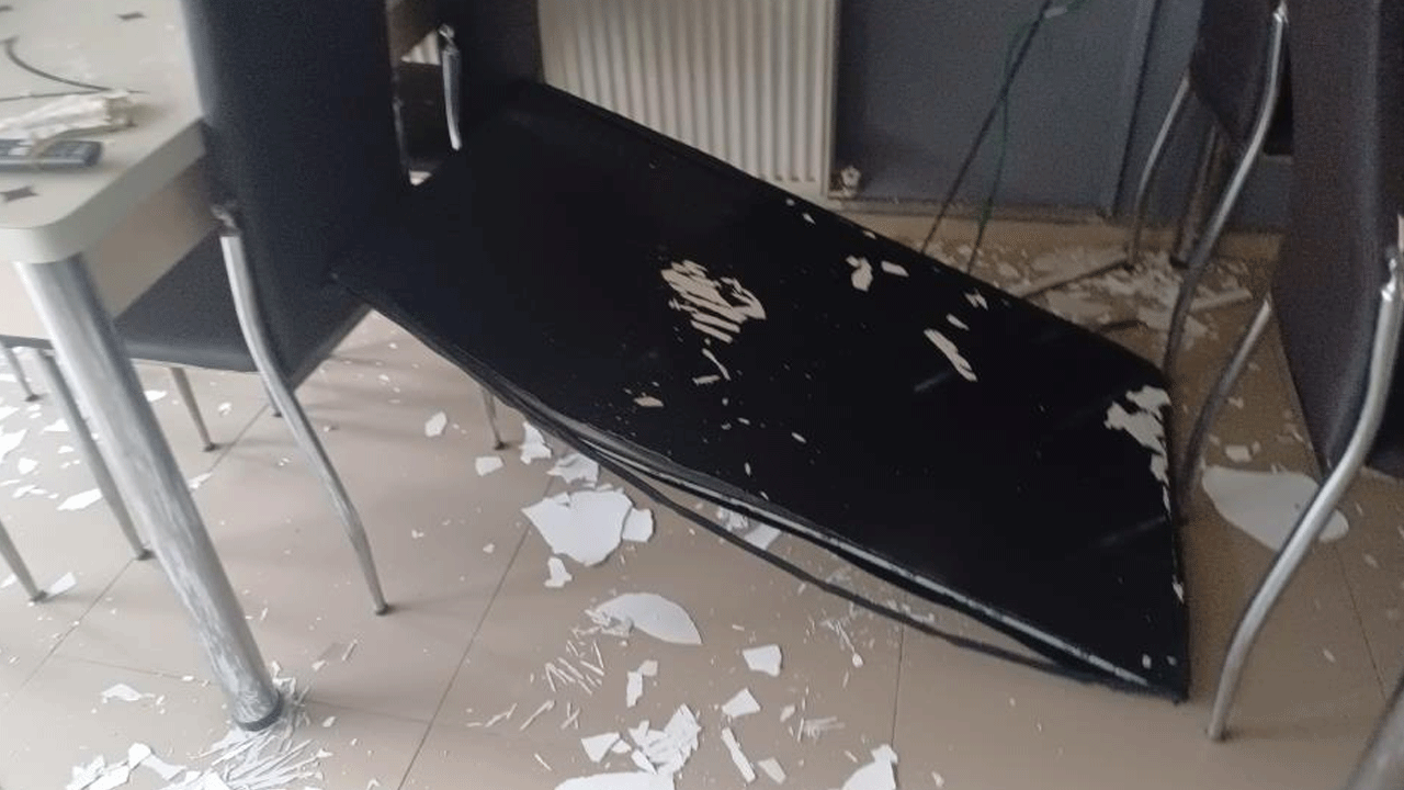 Foto - Bu görüntüler Muş'ta çekildi! Patlama sonrası ortalık savaş alanına döndü