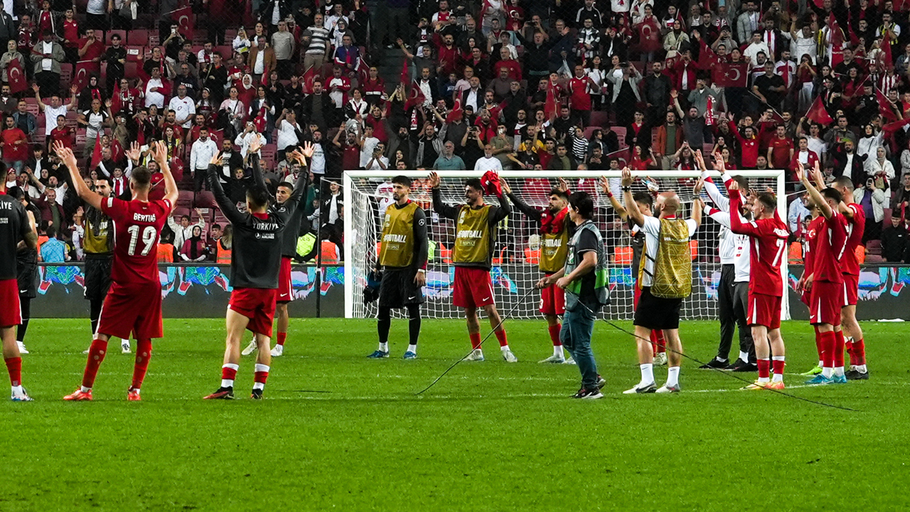 Foto - Bu görüntüler ülkeyi karıştırdı! Milliler zora düşecek, sessiz sedasız bu durum ortaya çıktı… Erteleme tehlikesi…