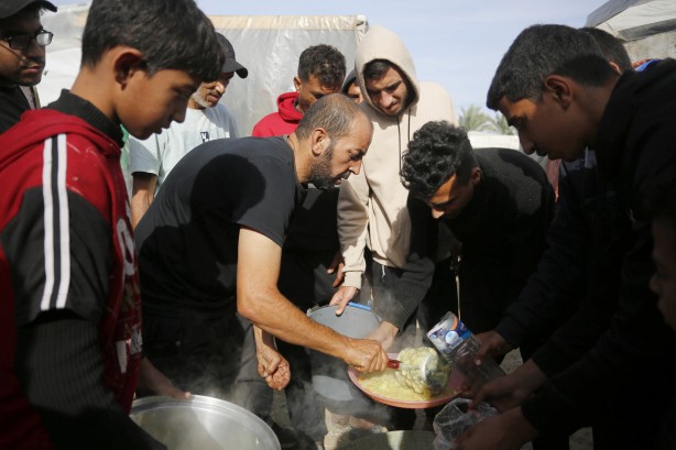 Foto - Bu görüntülere yürek dayanmaz! Binlerce Filistinli açlık ve susuzluk çekiyor! Yaşanan çatışmaların yükünü çocuklar taşıyor!
