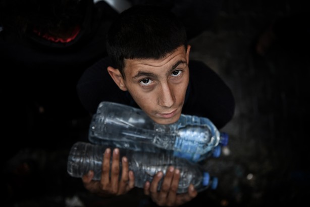 Foto - Bu görüntülere yürek dayanmaz! Binlerce Filistinli açlık ve susuzluk çekiyor! Yaşanan çatışmaların yükünü çocuklar taşıyor!