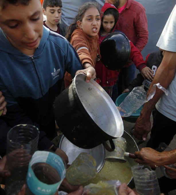 Foto - Bu görüntülere yürek dayanmaz! Binlerce Filistinli açlık ve susuzluk çekiyor! Yaşanan çatışmaların yükünü çocuklar taşıyor!