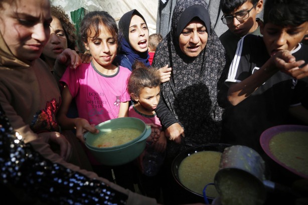 Foto - Bu görüntülere yürek dayanmaz! Binlerce Filistinli açlık ve susuzluk çekiyor! Yaşanan çatışmaların yükünü çocuklar taşıyor!