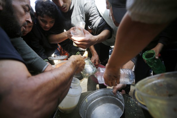Foto - Bu görüntülere yürek dayanmaz! Binlerce Filistinli açlık ve susuzluk çekiyor! Yaşanan çatışmaların yükünü çocuklar taşıyor!