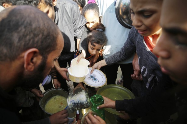 Foto - Bu görüntülere yürek dayanmaz! Binlerce Filistinli açlık ve susuzluk çekiyor! Yaşanan çatışmaların yükünü çocuklar taşıyor!