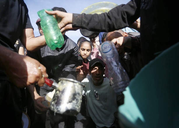 Foto - Bu görüntülere yürek dayanmaz! Binlerce Filistinli açlık ve susuzluk çekiyor! Yaşanan çatışmaların yükünü çocuklar taşıyor!