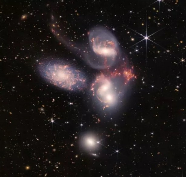 Foto - Bu görüntüleri daha önce görmediniz! Uzayın en ürkütücü fotoğrafları...