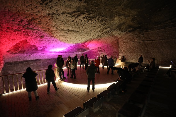 Foto - Bu güzellik için yerin metrelerce altına iniyorlar