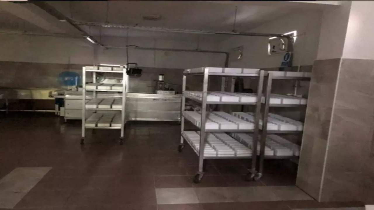 Foto - Bu haberi okuduktan sonra kaşar peyniri yemeye tövbe edeceksiniz! Sakarya’daki operasyonda ortaya çıktı! Mide bulandıran detay