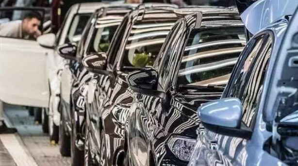 Foto - Bu haberi okumadan araba almayın! İşte ÖTV'siz indirimli sıfır otomobillerin fiyat listesi