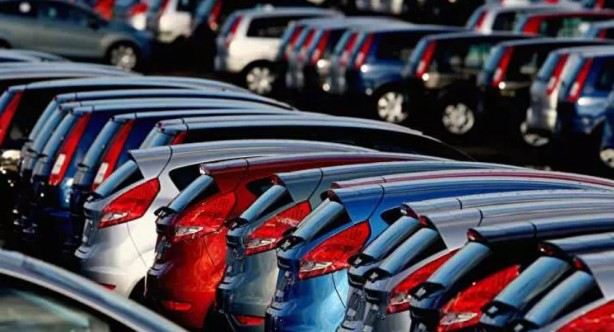 Bu haberi okumadan araba almayın! İşte ÖTV'siz indirimli sıfır otomobillerin fiyat listesi