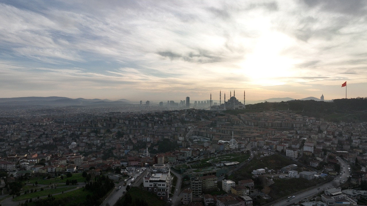 Foto - Hava kirliliği alarmı! PM10 ve azot oksit seviyeleri yükseldi: Kirleticiler İstanbul'a hapsoldu! Türkiye'yi vuracak