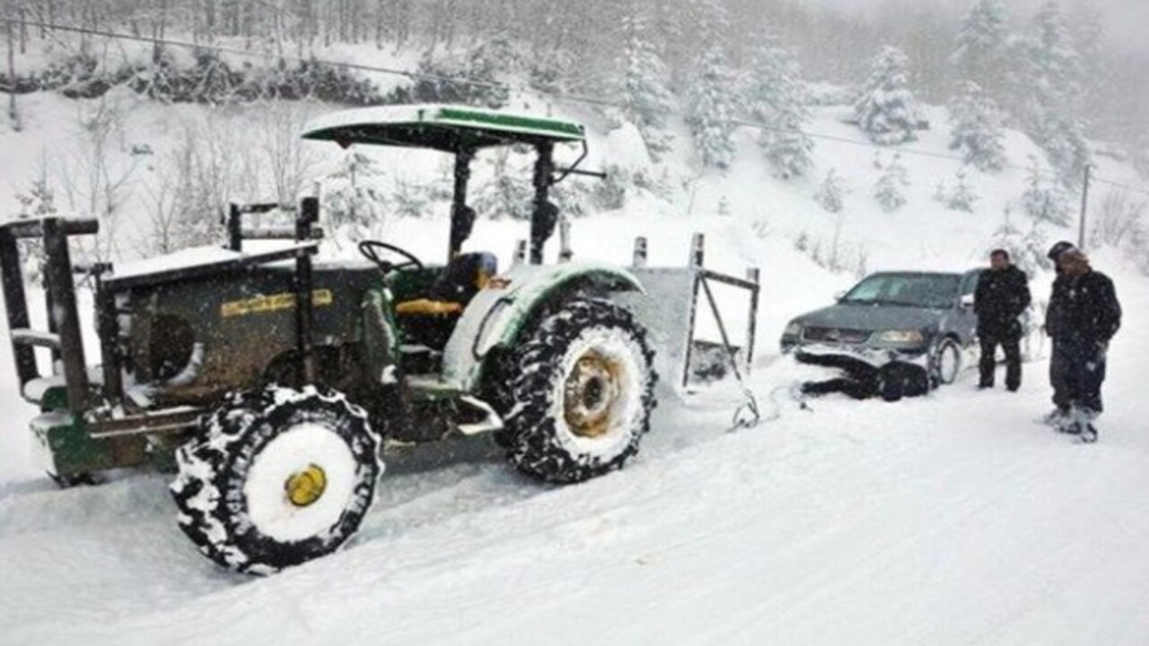 Foto - Bu haberi okumadan yola çıkmayın! Karlı ve buzlu yolda nasıl araç kullanılır?