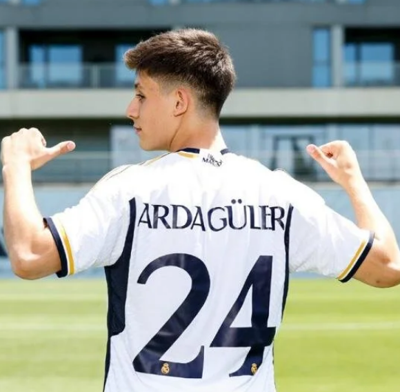 Bu haberimiz Arda'yı zar zor oynatan Jesus'a gelsin... Helal olsun!