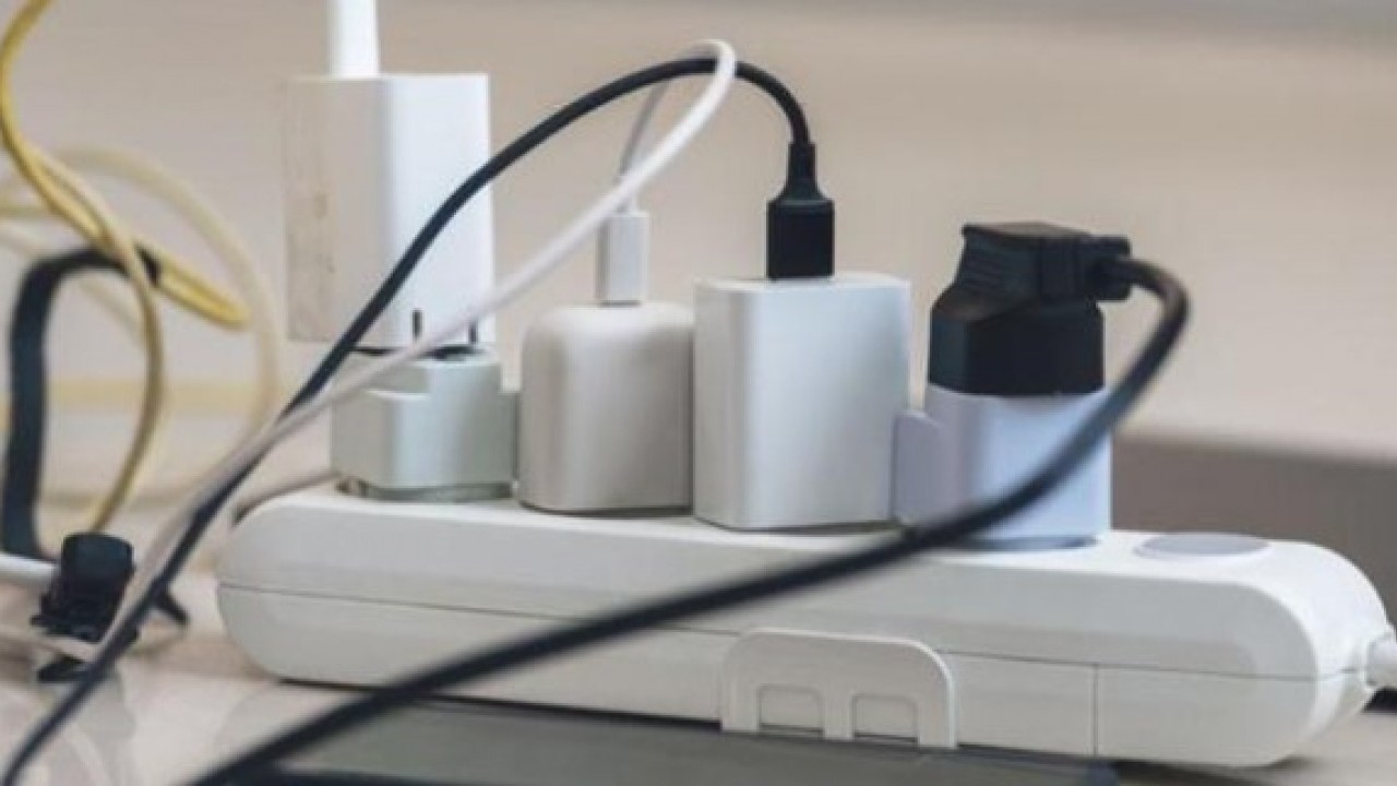 Bu hata evinizi yakabilir! Kapıyı çekmeden önce prizden mutlaka çekin