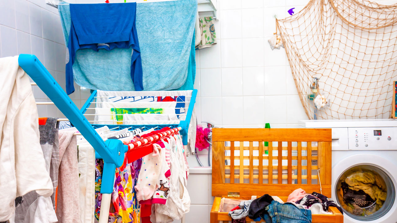 Foto - Bu hatalar kurutma makinesini de cüzdanınızı da yakıyor! Kurutma makinesine atmamanız gereken 7 şey