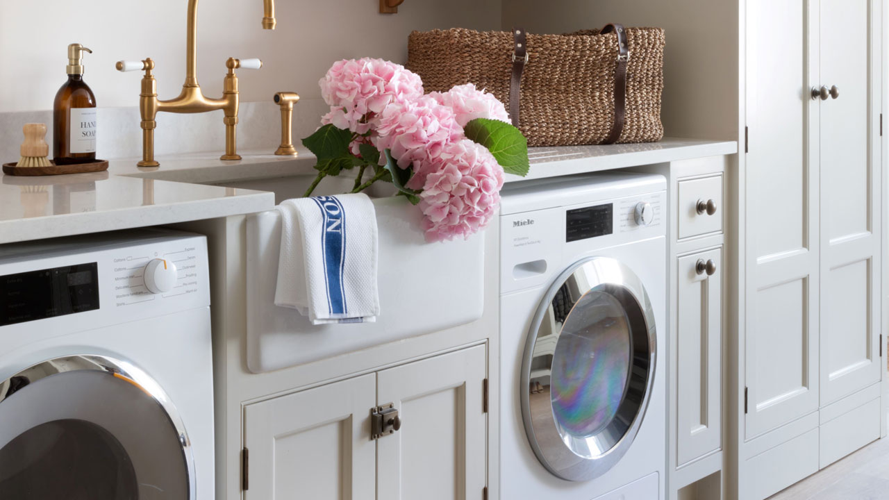 Foto - Bu hatalar kurutma makinesini de cüzdanınızı da yakıyor! Kurutma makinesine atmamanız gereken 7 şey