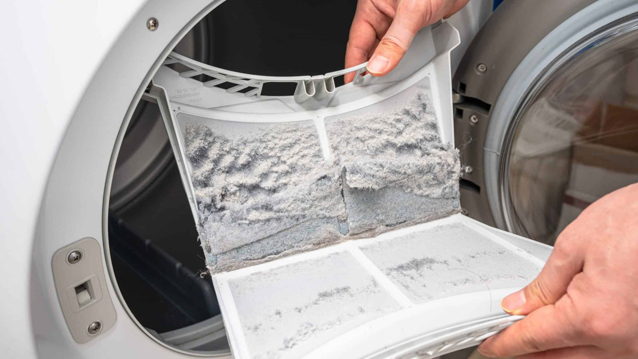 Foto - Bu hatalar kurutma makinesini de cüzdanınızı da yakıyor! Kurutma makinesine atmamanız gereken 7 şey