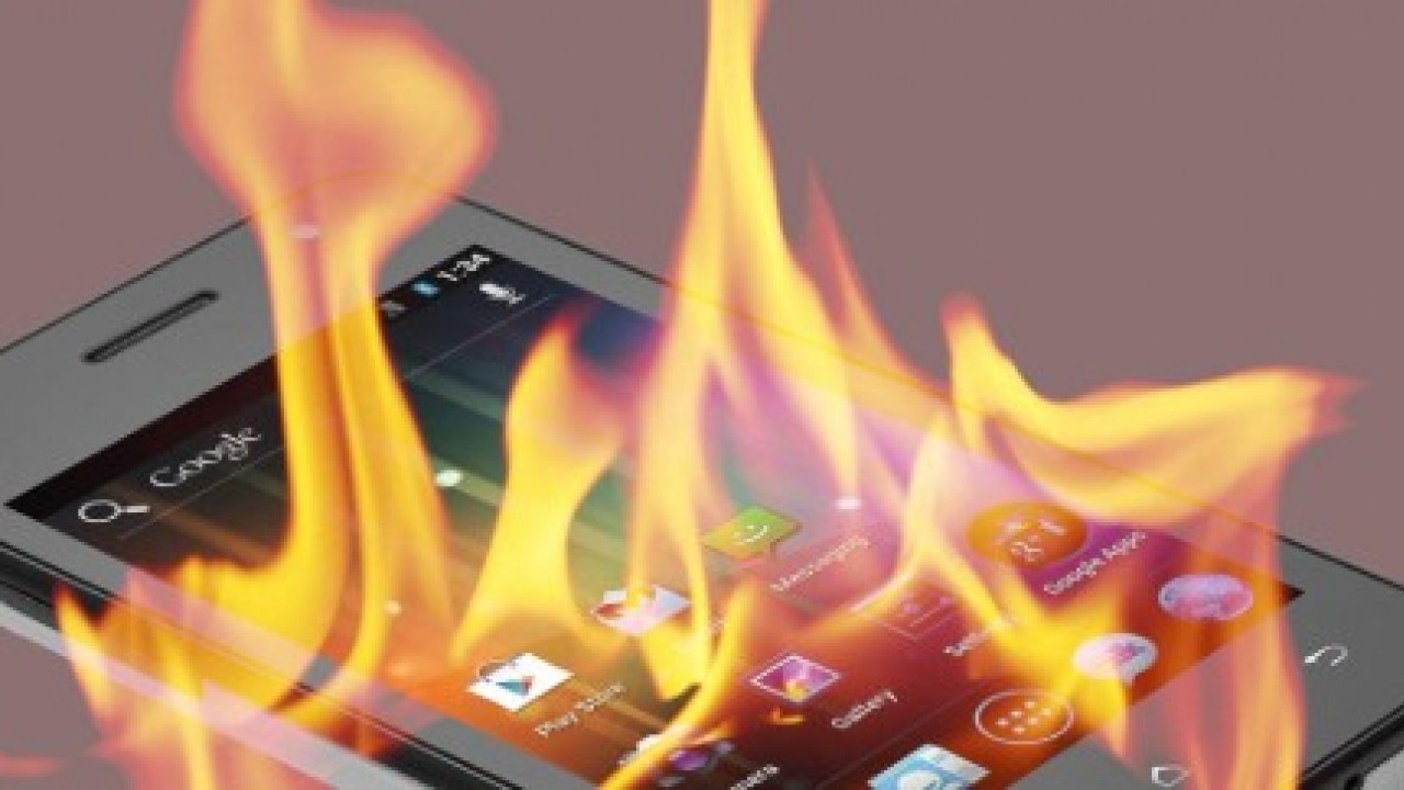 Foto - Bu hatalar sık sık yapılıyor: Telefonların neden aşırı ısındığı belli oldu!