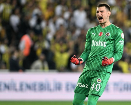 Foto - Bu İngilizlerden hakikaten korkulur... Altay Bayındır sürprizi! İngilizler ilk maçını duyurdu: