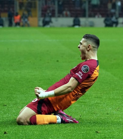 Foto - Bu işin sonu nereye gidecek? Aykırı sözler: Sırada o var! Tebessüm ederek işaret etti: