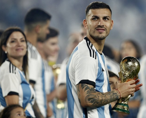 Foto - Bu işin sonu nereye gidecek? Aykırı sözler: Sırada o var! Tebessüm ederek işaret etti: