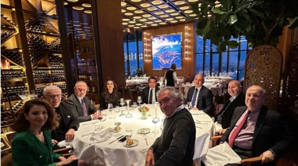 Foto - Bu ‘İslamcılar’ da çok olmaya başladı! Yaa, işte böyle! Aptallık tükenmiyor  