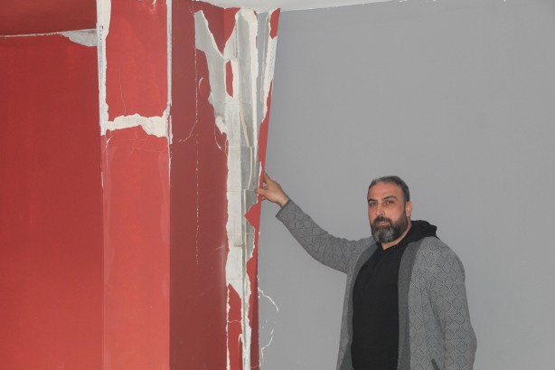 Foto - Bu kadar ahlaksızlık olmaz! Binanın kolonlarını görenler şok oldu