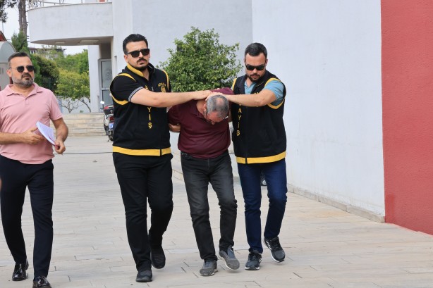 Foto - Bu kadar da olmaz! Öldürdüğü dayısının mezarında ağladı