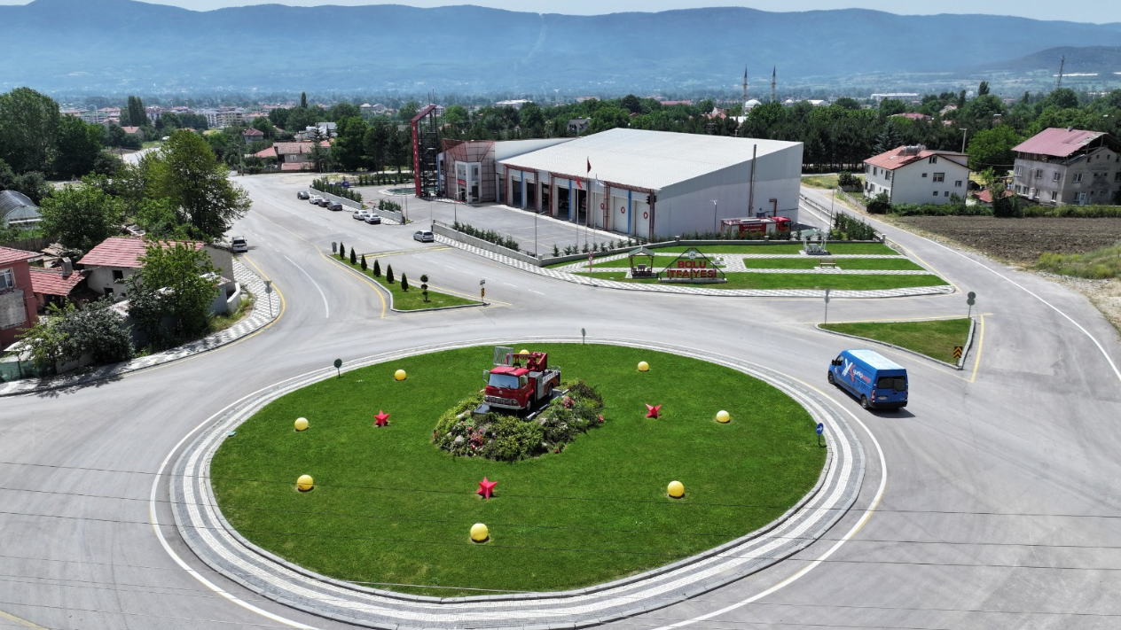 Foto - Tanju Özcan makam aracı almak için İtfaiye aracını sattı