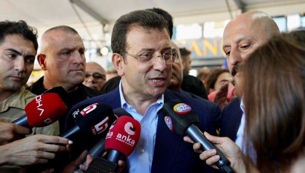 Foto - Bu kadar yüzsüzlük ve pişkinlik görülmedi! Ara vermeden, sürekli atıyor, tutuyor, palavra sıkıyor