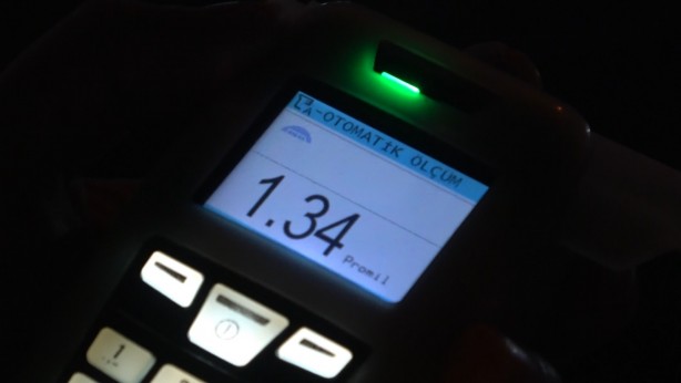 Foto - Bu kadarına da pes artık! Alkollü yakalanan sürücünün derdine bakın